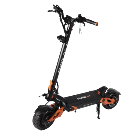 Blade GT2 Plus — премиальный электросамокат с пробегом до 110 км и мощностью 5000 Вт